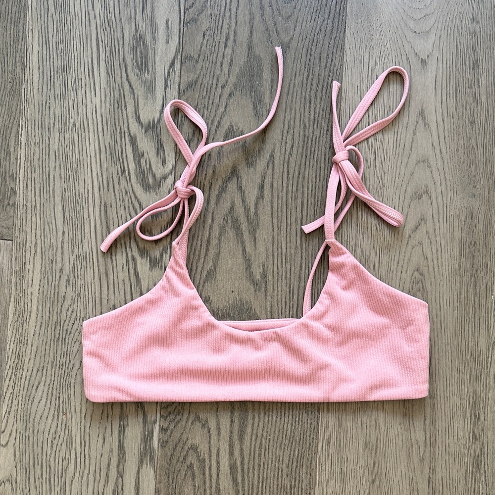 NWOT Pink Ribbed Tie Strap Bikini Top